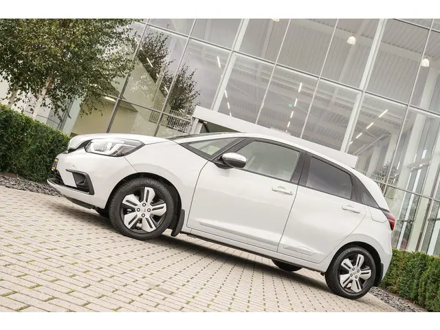 Honda Jazz 1.5i e:HEV EXECUTIVE 2021 Hybride Benzine 12