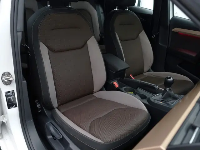 SEAT Ibiza 1.0 TSI Excellence- 2017 Benzine 24