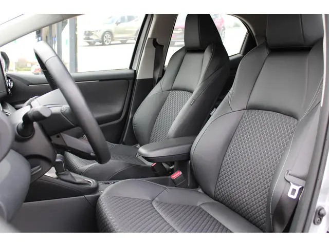 Mazda 2 Hybrid 1.5 Agile 2024 Hybride Benzine 12
