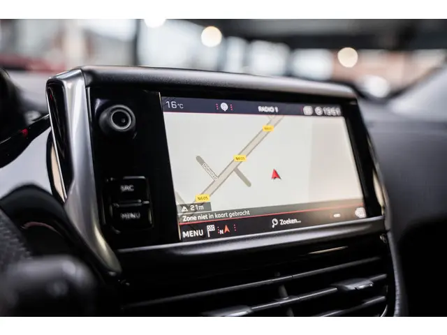 Peugeot 2008 1.2 PureTech GT-line 2018 Benzine 23