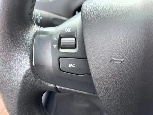 Peugeot 2008 1.2 PureTech Allure 2018 Benzine 28