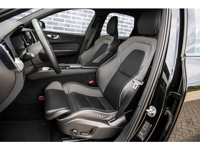 Volvo XC60 B5 Plus Dark 2022 Benzine 7