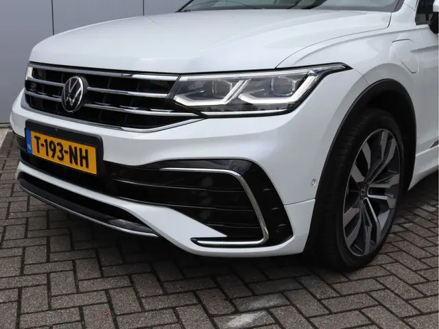 Volkswagen Tiguan Hybrid R-Line 2023 Hybride Benzine 13