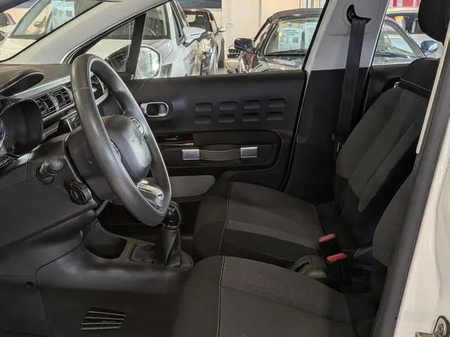 Citroën C3 1.2 PureTech Live 2020 Benzine 6