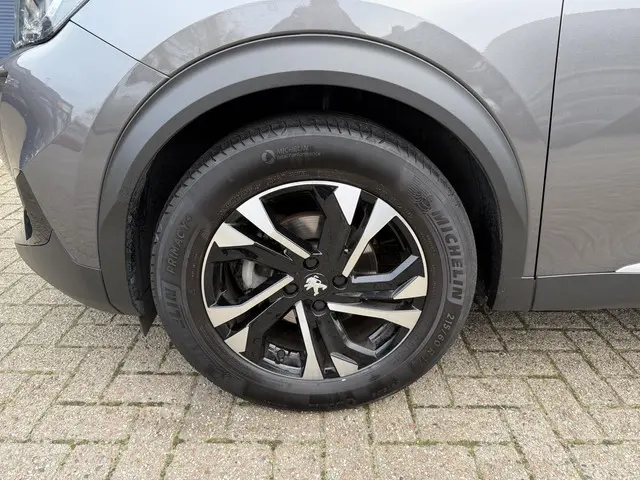 Peugeot 2008 1.2 Turbo 100 PK Allure Pack 2021 Benzine 45