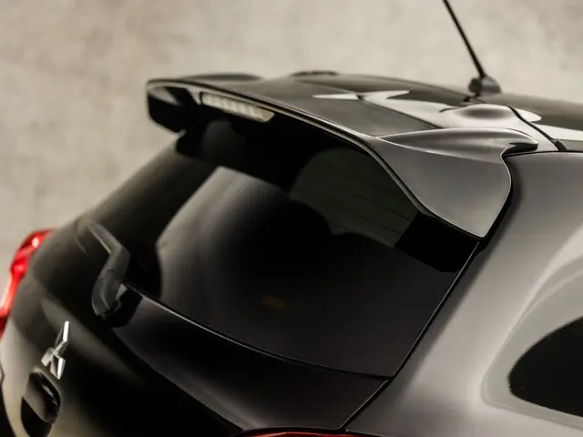 Mitsubishi Space Star 1.0 Intense Sport 2018 Benzine 25