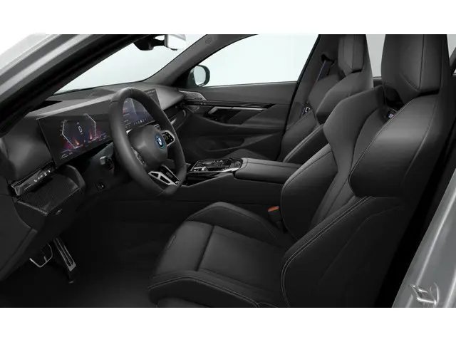 BMW 5 Serie Touring 2025 Hybride Benzine 4