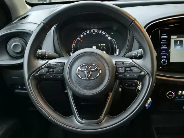 Toyota Aygo X 1.0 VVT-i S-CVT first 2022 Benzine 24