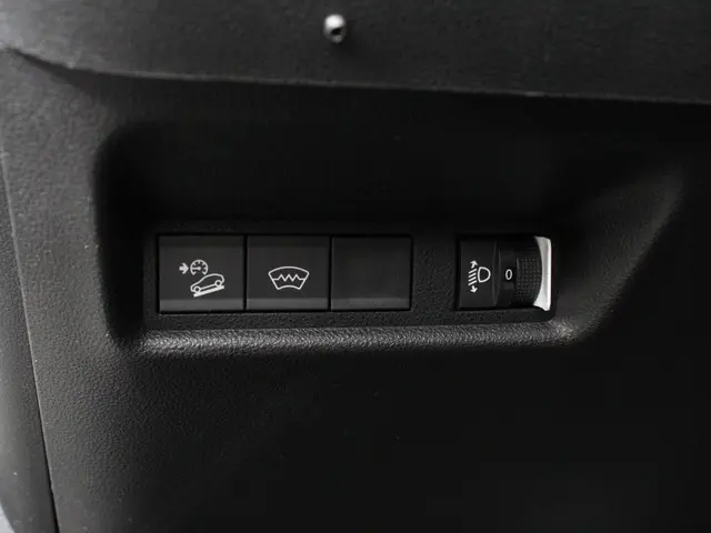 Jeep Avenger Longitude 54 kWh 2024 Elektrisch 15