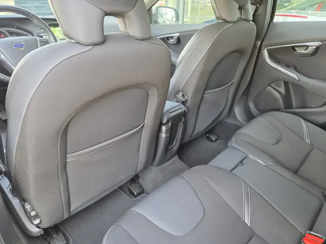 Volvo V40 2.0 D2 Momentum Business 2015 Diesel 10