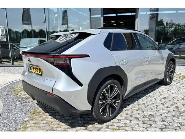 Toyota bZ4X Premium 71 kWh 2024 Elektrisch 37