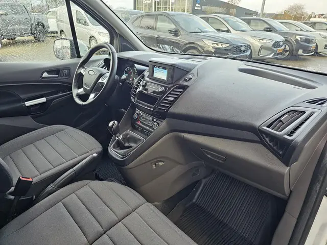 Ford Transit Connect 1.5 EcoBlue L2 Limited 2023 Diesel 8