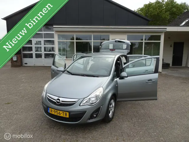 Opel Corsa 1.2 EcoFlex Selection 2013 Benzine 21