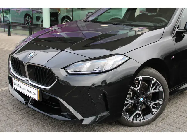 BMW 1 Serie 120 M Sport Automaat 2024 Benzine 2