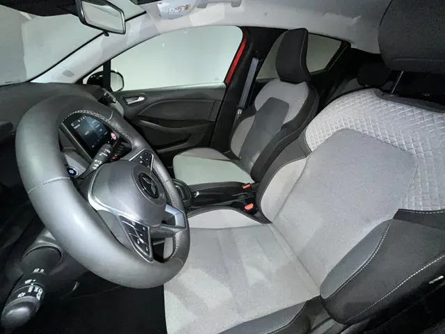 Mitsubishi Colt 1.6 HEV Intense 2024 Hybride Benzine 25