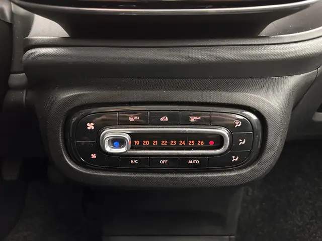 Smart Forfour 1.0 Pure Cool&Audio-Pack 2016 Benzine 13