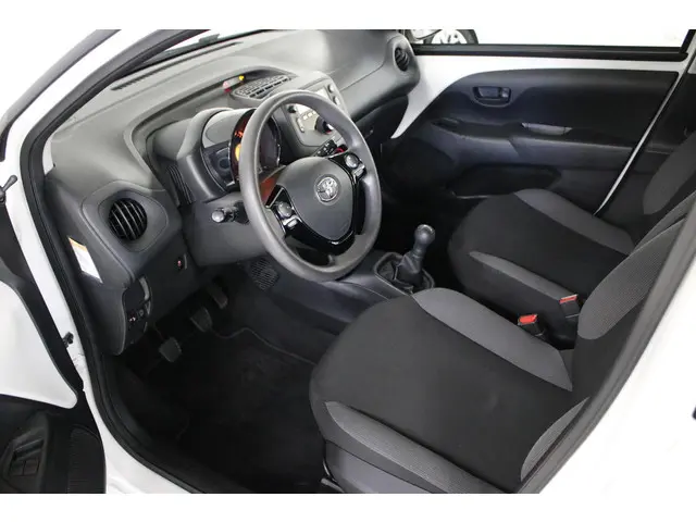 Toyota Aygo 1.0 VVT-i x-fun 2017 Benzine 12