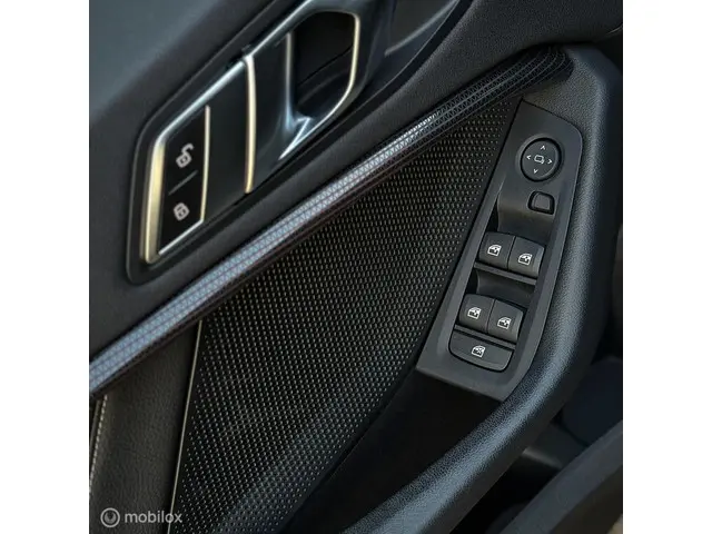 BMW 1 Serie 118i M Sport Edition 2020 Benzine 11