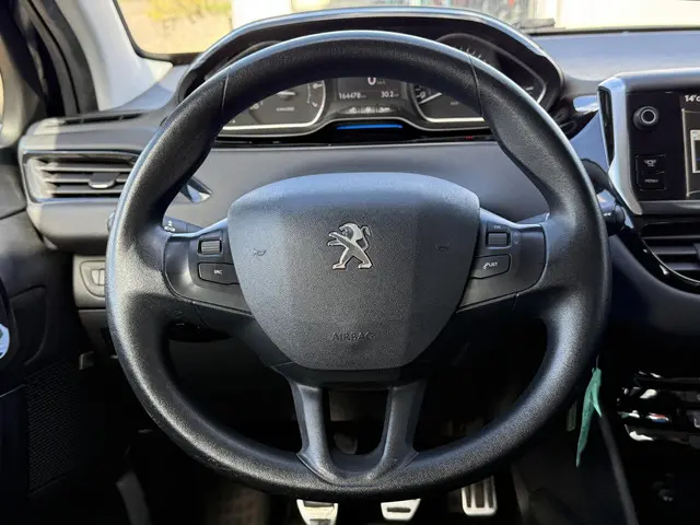 Peugeot 208 1.2 VTi Envy 2013 Benzine 8