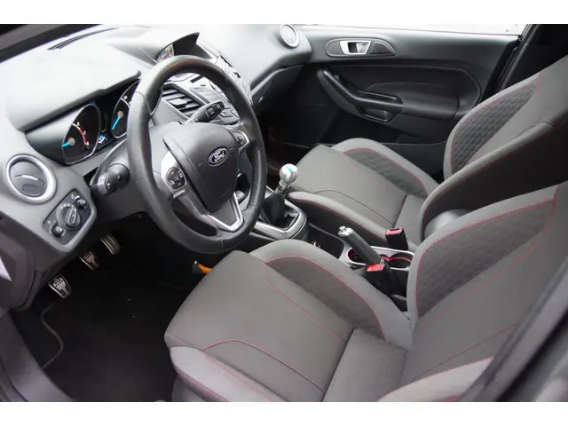 Ford Fiesta 1.0 EcoBoost ST Line 2016 Benzine 15