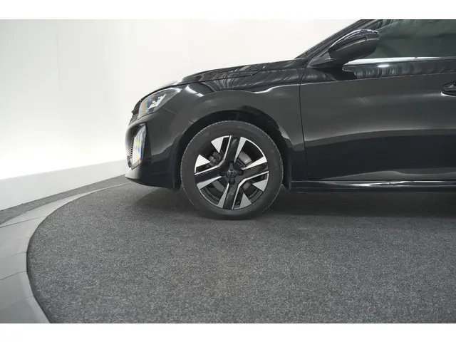 Peugeot 208 PureTech 100 Allure 2024 Benzine 17