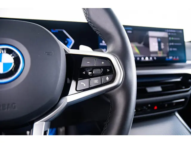 BMW 3 Serie Touring 330e 2025 Hybride Benzine 45