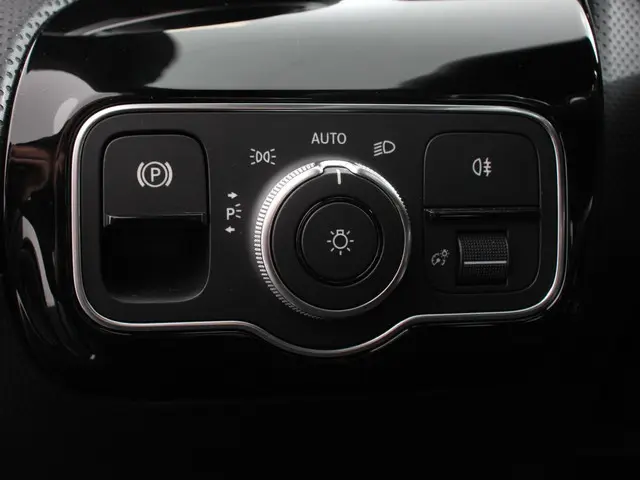 Mercedes-Benz A-Klasse 200 AMG Line 2022 Benzine 13