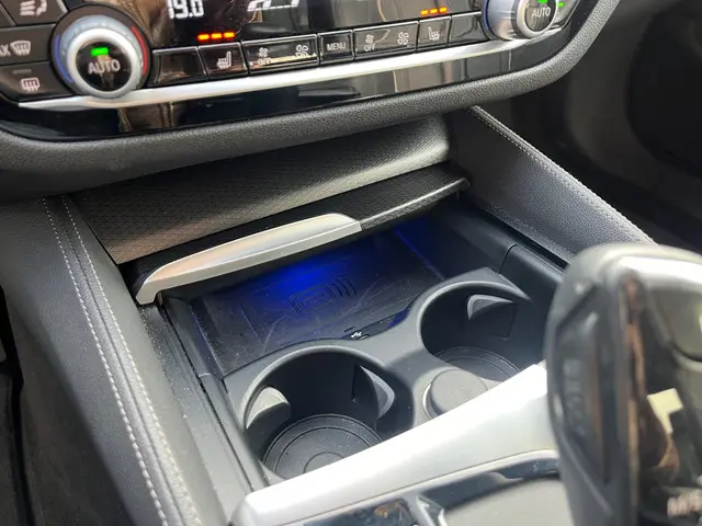BMW 5 Serie 520i High Executive Edition 2020 Benzine 14