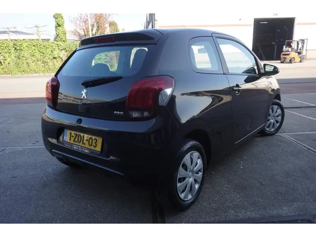 Peugeot 108 1.0 VTi Active 2015 Benzine 4