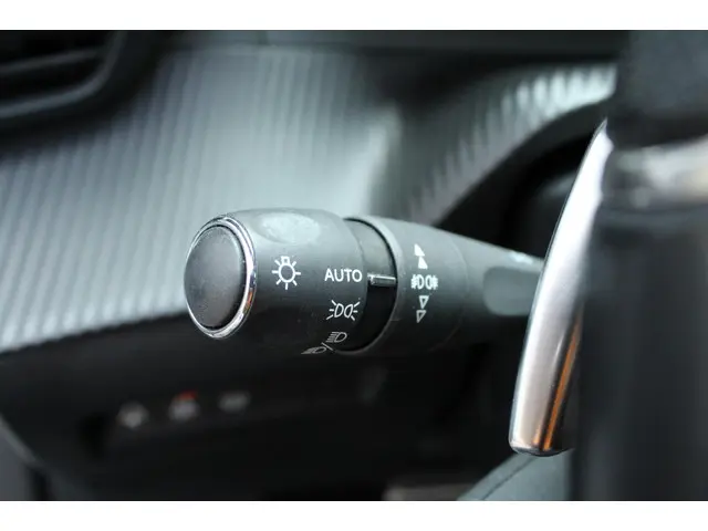 Peugeot 2008 1.2 PureTech GT-Line 2020 Benzine 26