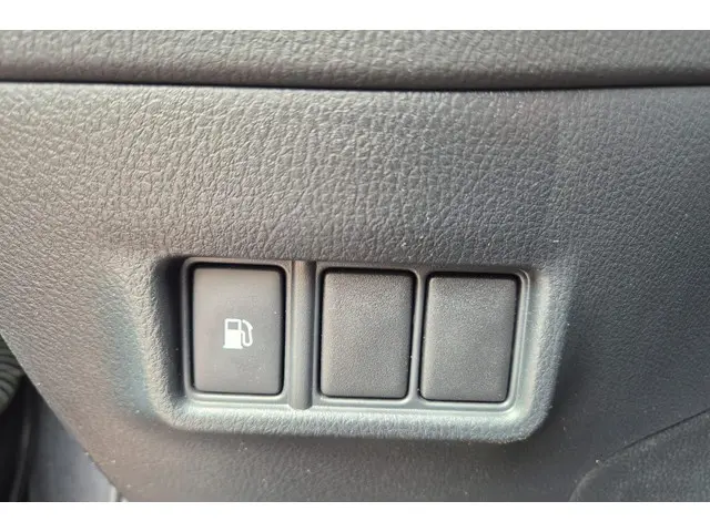 Toyota C-HR 1.8 Hybrid Dynamic 2021 Hybride Benzine 29