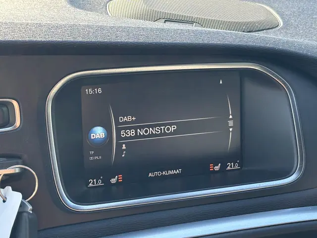 Volvo V40 1.5 T3 R-Design 2019 Benzine 22