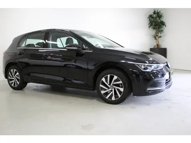 Volkswagen Golf 1.4 eHybrid Style 2024 Hybride Benzine 3