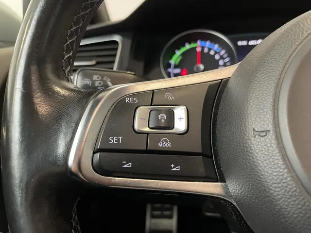 Volkswagen Golf 1.4 TSI GTE 2015 Hybride Benzine 33