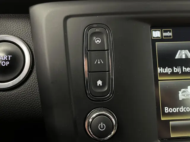 Renault Kadjar 1.2 TCe Bose 2018 Benzine 50