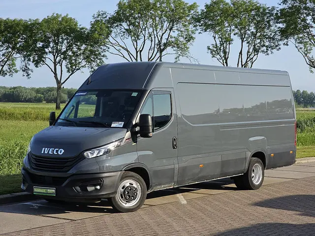 Iveco Daily 35C18 2023 Diesel 2