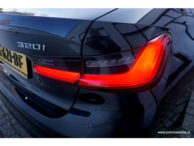 BMW 3 Serie 320i 2020 Benzine 15