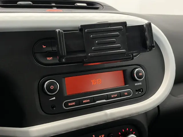 Renault Twingo 1.0 SCe 75 Collection 2020 Benzine 24