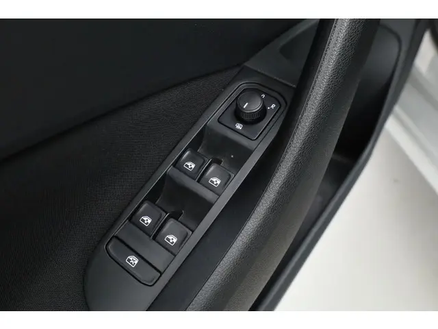 Škoda Kamiq 1.0 TSI Style DSG 2021 Benzine 7