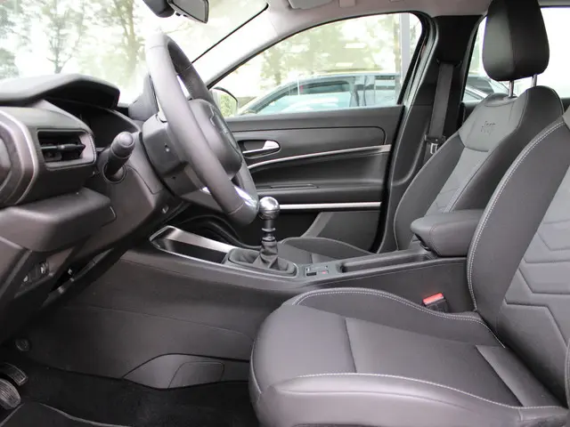 Jeep Avenger 1.2 Altitude 2024 Benzine 13