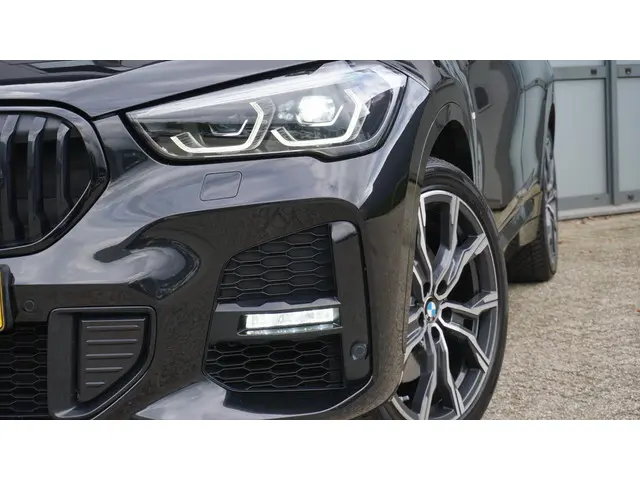 BMW X1 xDrive25e 220pk M-Sport 2021 Hybride Benzine 60