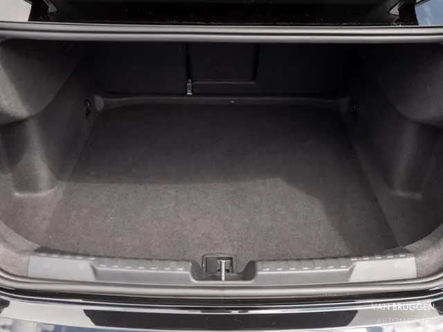 Audi A3 Limousine 35 TFSI S-Line 2022 Benzine 37