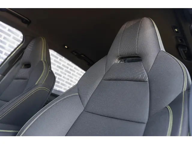 Lynk & Co 01 1.5 Core 2025 Hybride Benzine 31