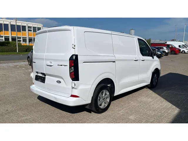 Ford Transit Custom 320 2.0 TDCI L1H1 Limited 2024 Diesel 6