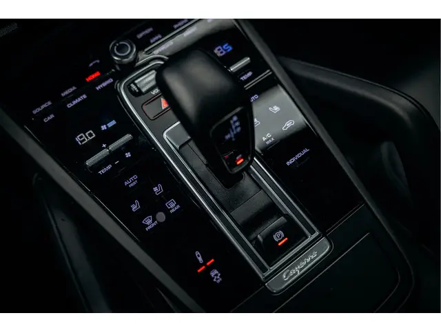 Porsche Cayenne Coupé 3.0 E-Hybrid 2020 Hybride Benzine 30