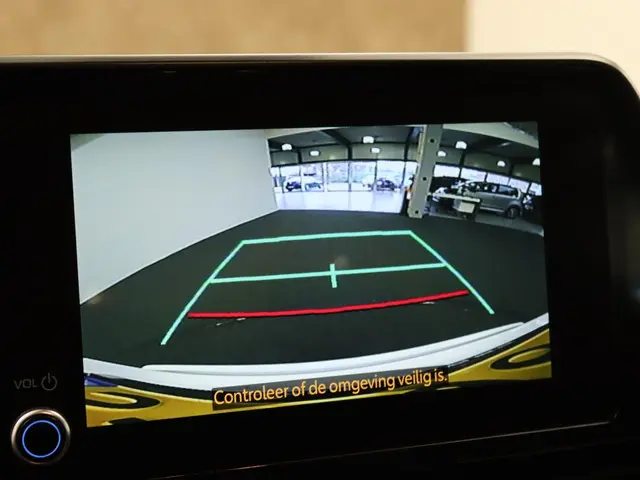 Toyota C-HR 1.8 Hybrid Dynamic 2023 Hybride Benzine 35