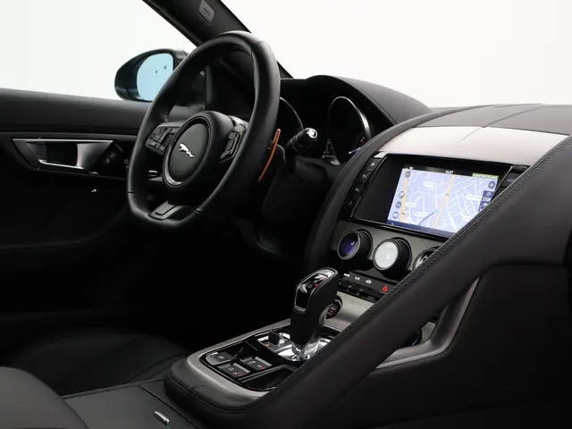 Jaguar F-Type 3