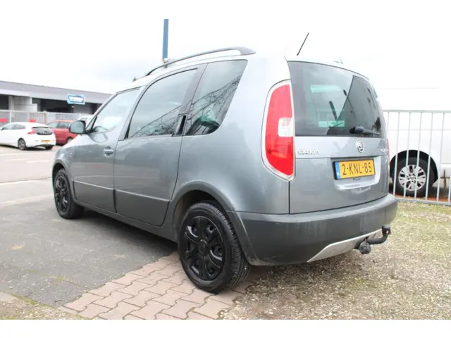 Škoda Roomster 1.2 TSI Fresh 2013 Benzine 4