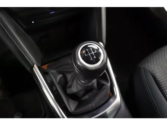 Mazda 2 1.5 90pk Sports-line 2017 Benzine 26