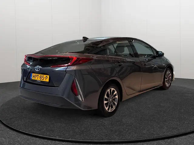 Toyota Prius 1.8 Plug-in Executive 2019 Hybride Benzine 2